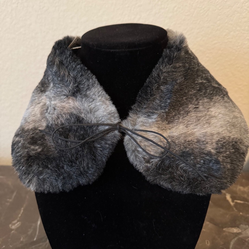 Bloomingdales Faux Fur Collar Grey Black Chinchilla Pattern Tie Front Wrap NWT